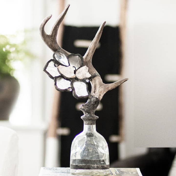 Bouteille Single Medium Antler pour la vente par Jamie Dietrich Designs