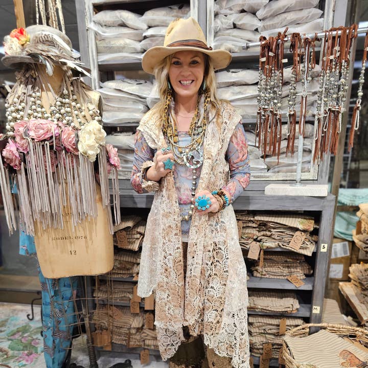 Manteau en dentelle Morning Dove pour la vente par A Rare Bird Shop