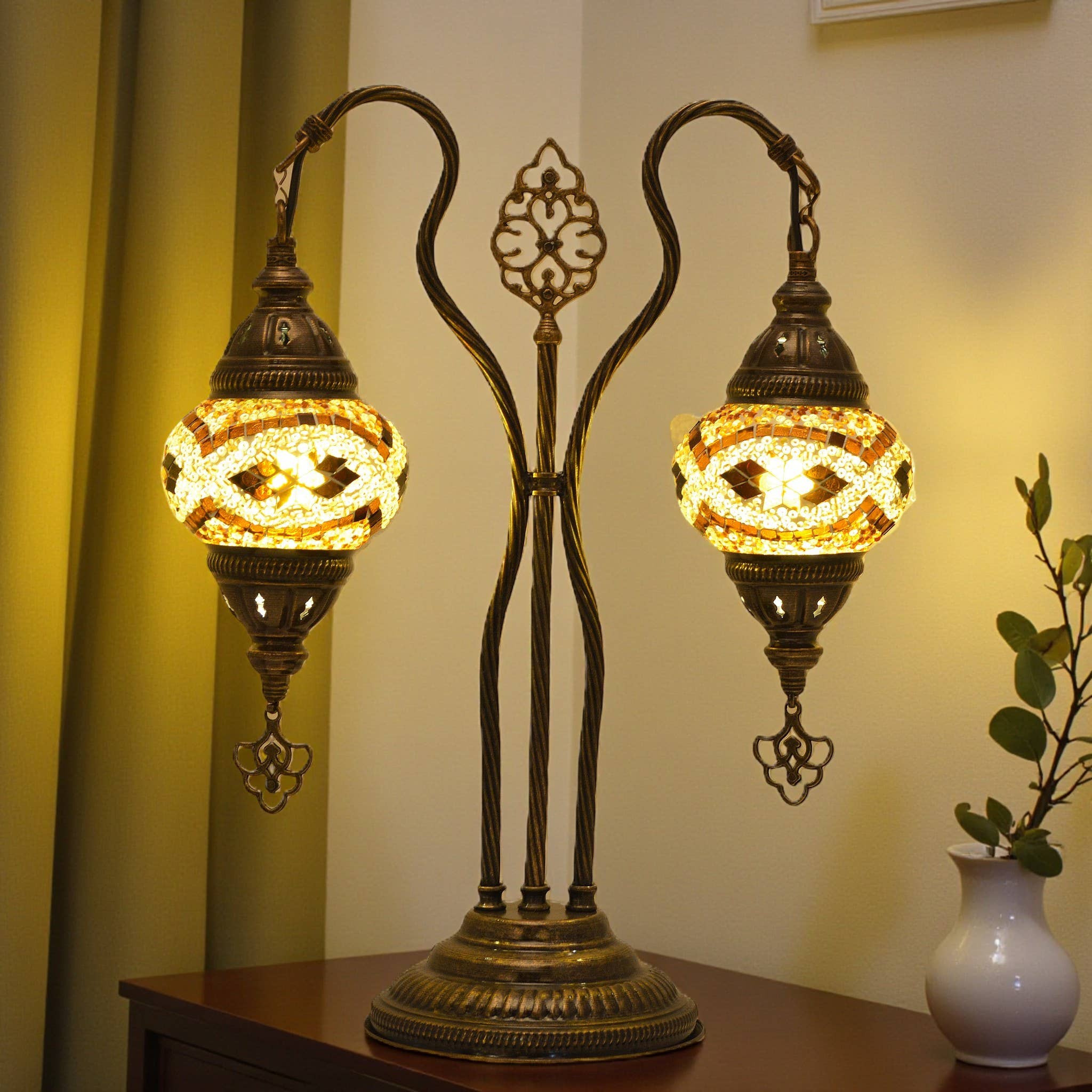 Import Corner - Venta al por mayor Lámparas decorativas/de escritorio - 85203: Lámpara de mesa doble con pantalla de mosaico prensado de 7,6 cm y cuello de ganso1