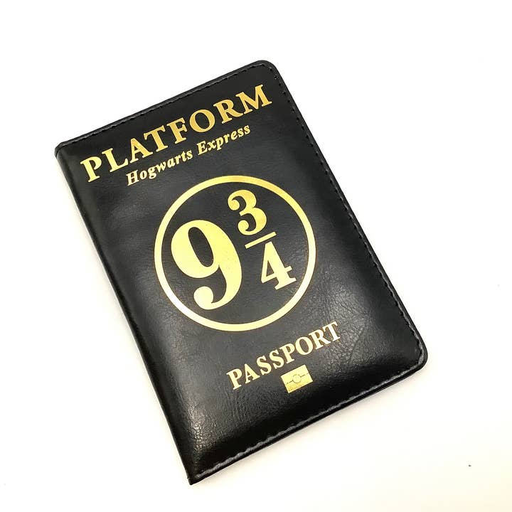 All Little Cute Things - Vendita all'ingrosso Custodia per passaporto - Donna - Custodia protettiva Platform 9 3/4 per passaporto Hogwarts Express1