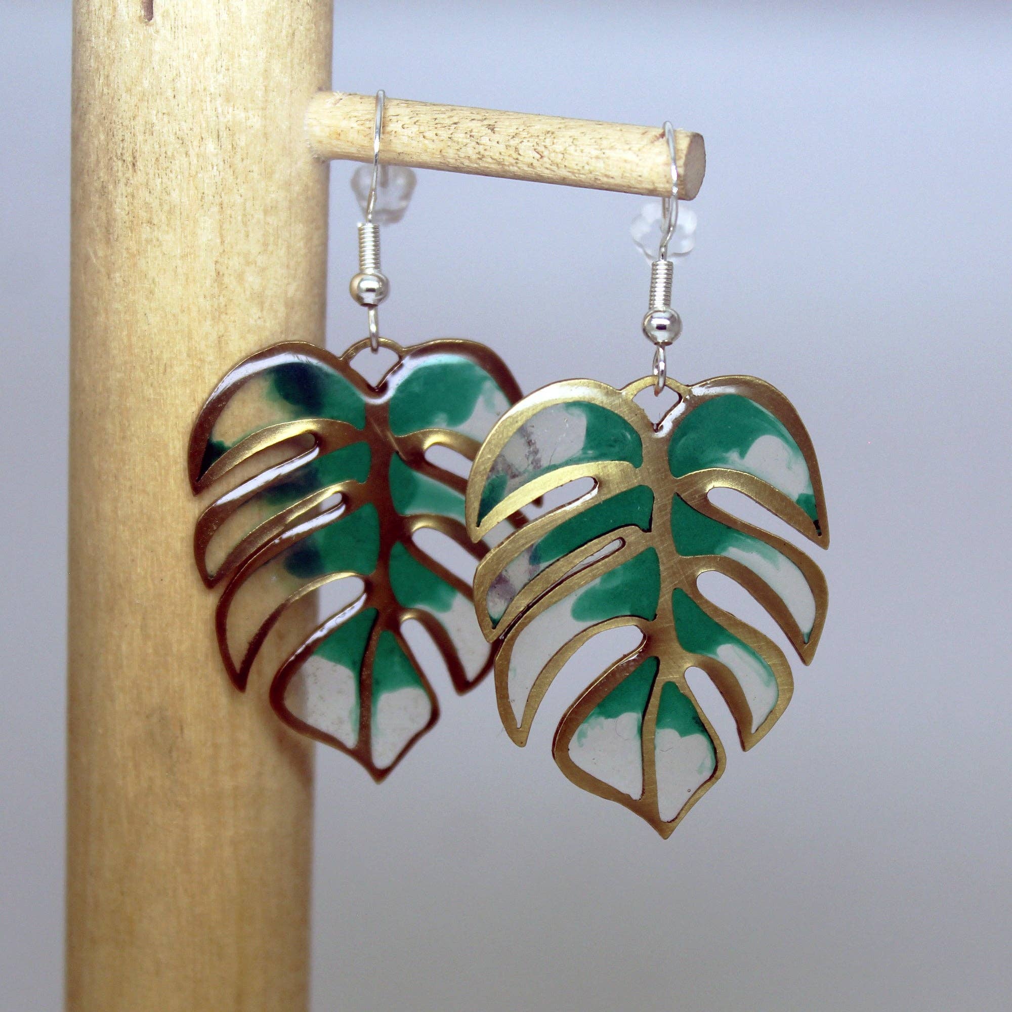 Plataica - Wholesale Dangle Earrings - Brass and 925 silver monstera leaf earrings with clear UV resin7