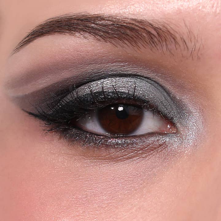 Moira Cosmetics - Wholesale Eyeshadow Palette - Celestial Chic Eyeshadow Palette4