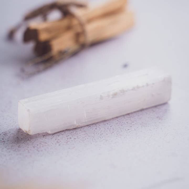 Oh Shanti - Wholesale Sage Bundle - Palo Santo & Selenite cleaning kit5