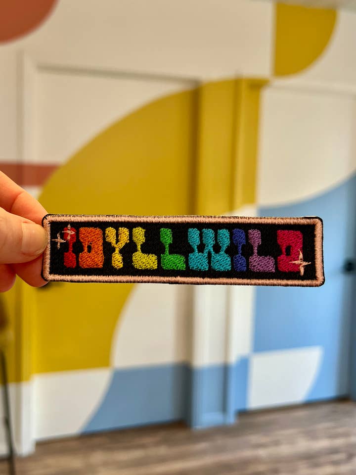 Toppa termoadesiva Idyllwild Pride per la vendita all'ingrosso da parte di The Mend Shop