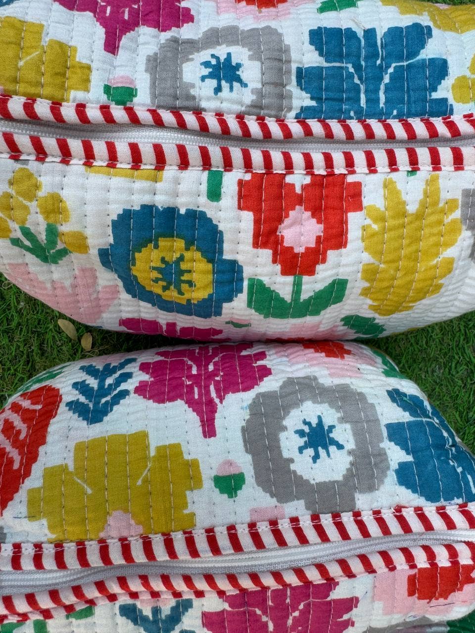 bhavnas boutique - Wholesale Makeup/Cosmetic Bag - Block Printed Cosmetic Bag Cotton Quilted Makeup Bag Travel1