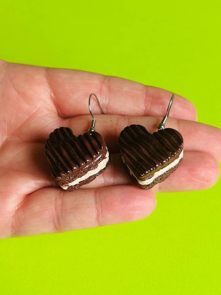 Hjärta Choklad Bakelse Örhängen Mat Örhängen Mat Smycken för wholesale av Alien Bratz