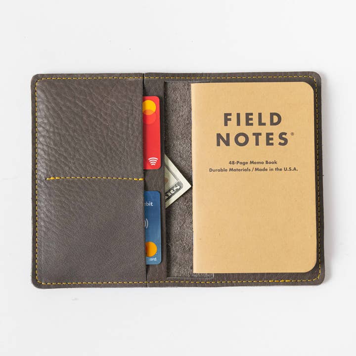 Cartera de Pasaporte Gris Ciprés para venta al por mayor de KMM & Co.