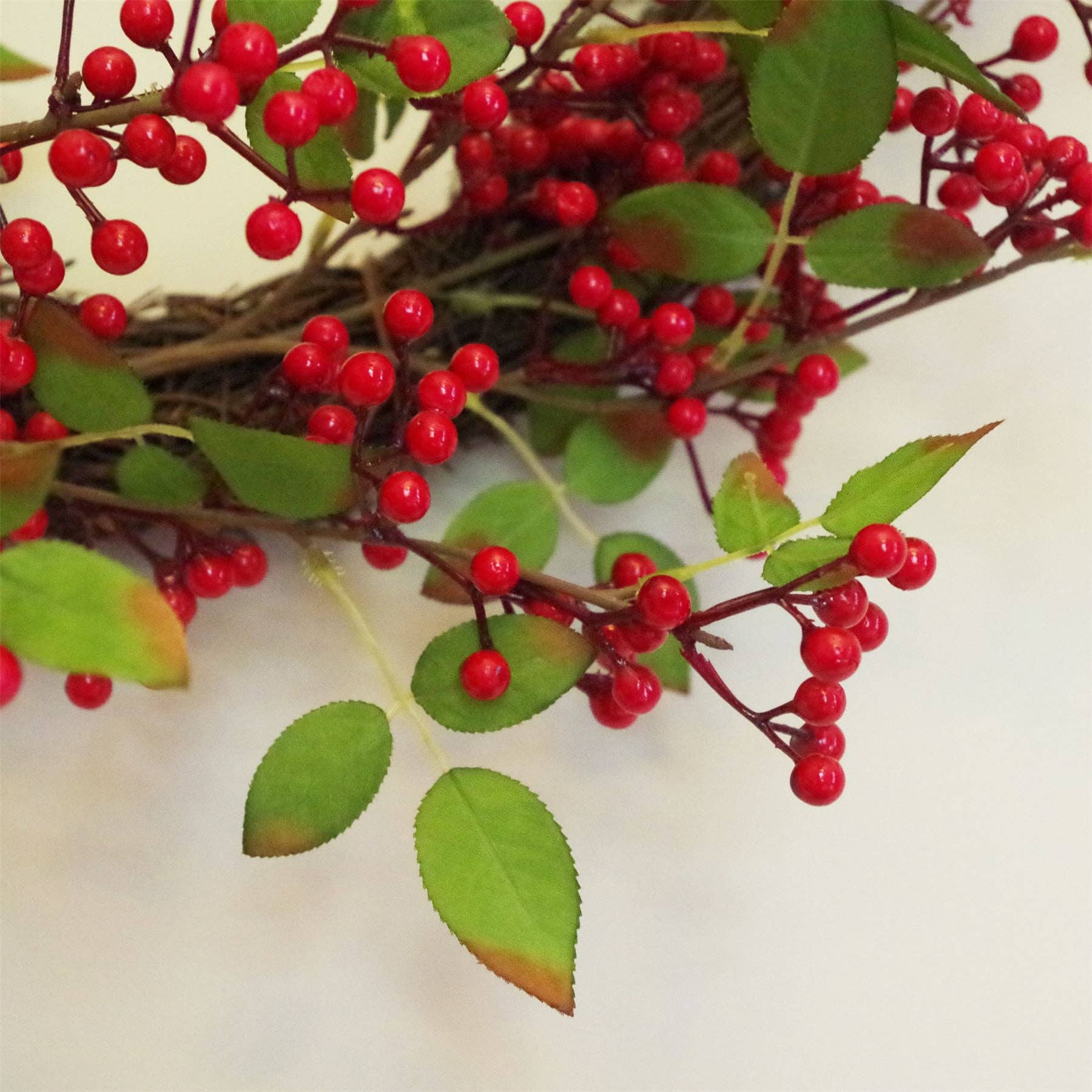 Leaf Design UK LTD - Wholesale Wreath - Large Luxury Wreath Christmas Natural Look Red Floristry4
