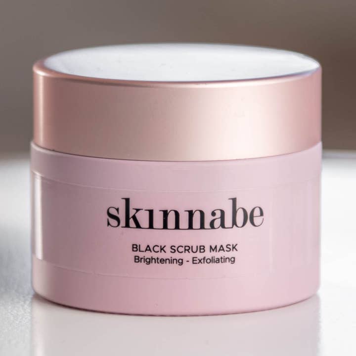 Lysende Sort Scrub Mask 50ml for engroshandel hos Skinnabe