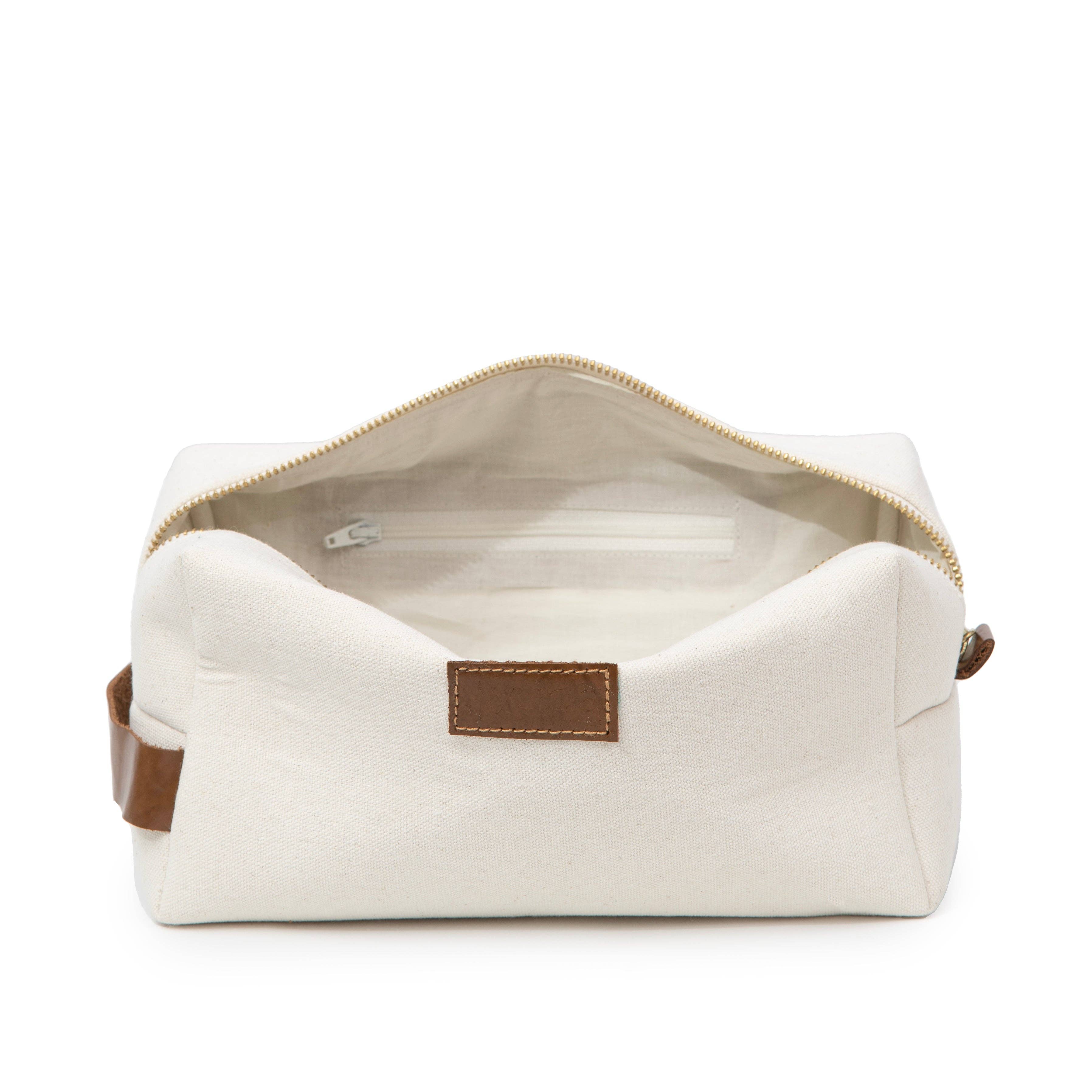 House of cotton – wholesale Toiletry bag – Unisex – Canvas Travel Pouch – Durable Cotton Bag for Toiletries & Grooming - White2