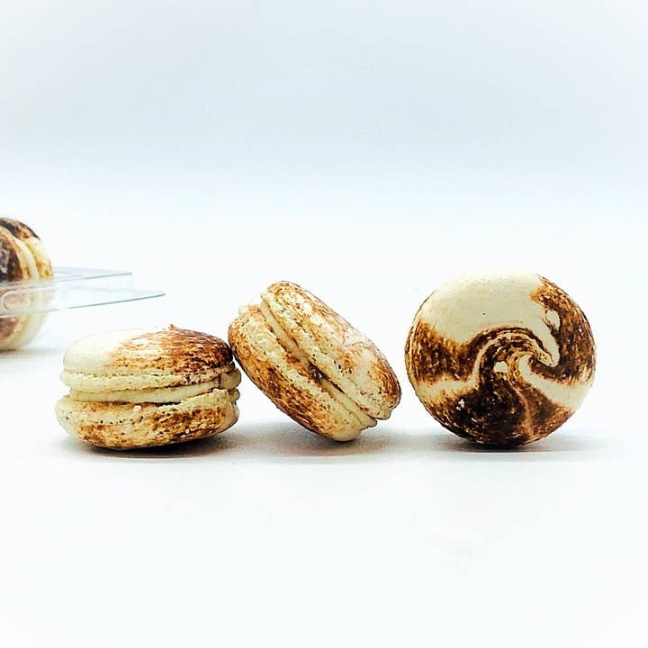 macaron centrale - Wholesale Cookie - 50 Pack Caramel Pecan Cheesecake French Macaron Value Pack2