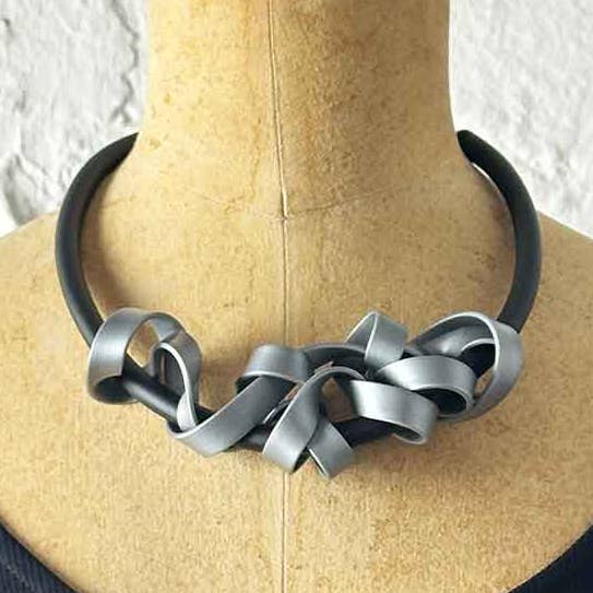 Tangled strip necklace for wholesale by Frank Ideas