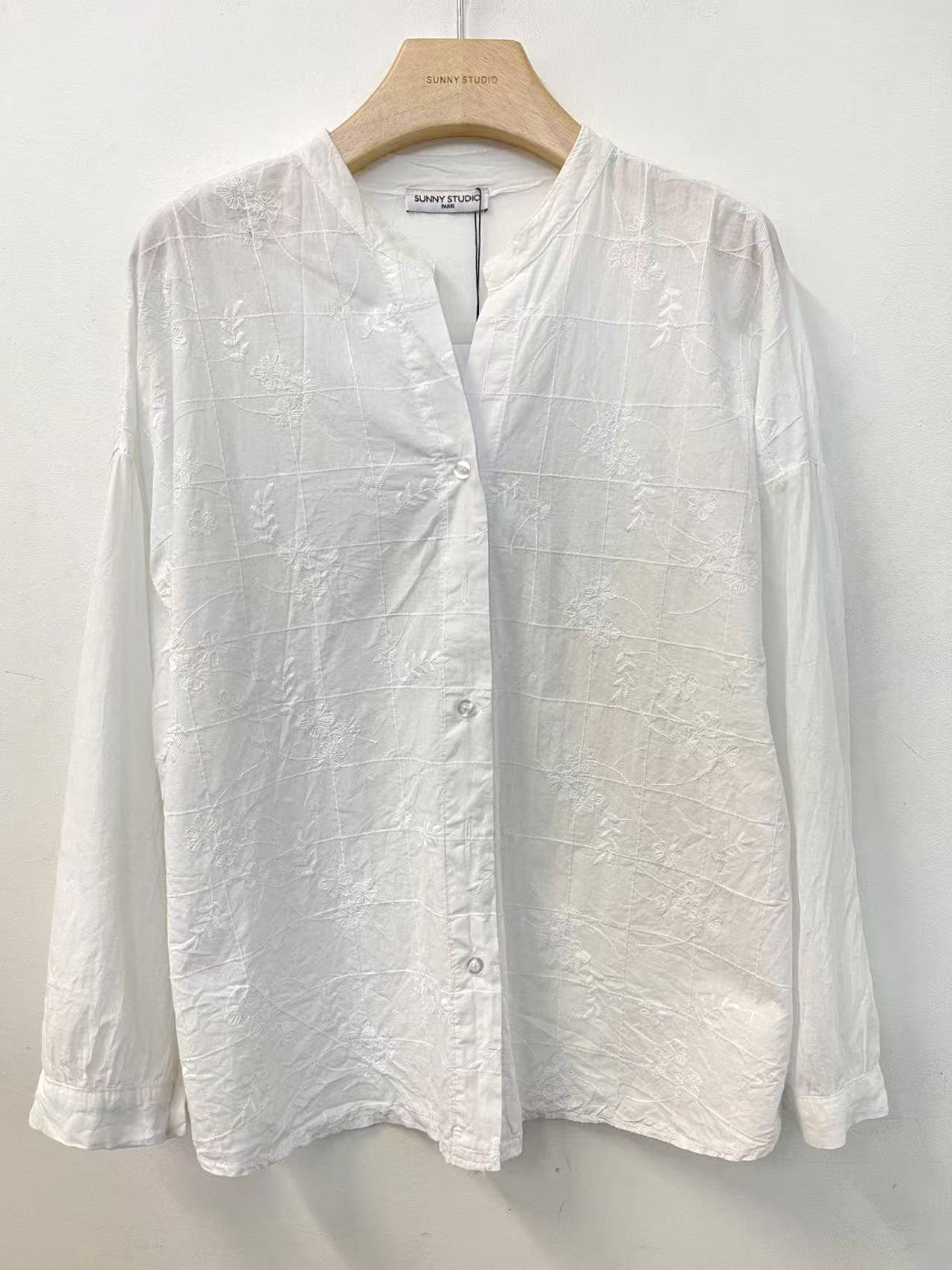 SUNNY STUDIO - Wholesale Button Down Shirt - Women's - Light long-sleeve blouse2