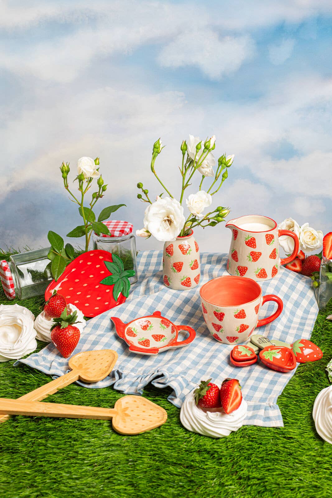 Sass & Belle Europe - Wholesale Jewelry Dish - Strawberry Trinket Dish2