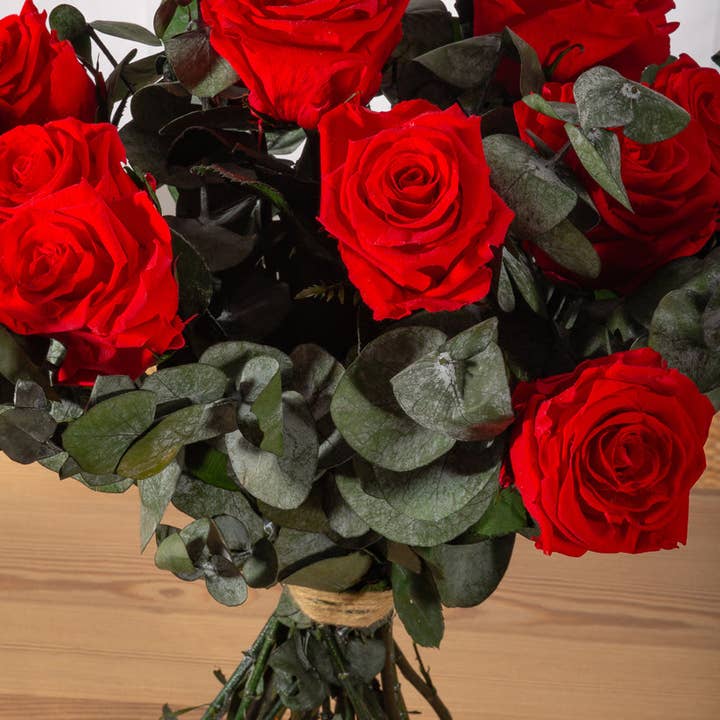 Concari.flores Preservadas - Wholesale Artificial Flowers - BOUQUET OF PRESERVED RED ROSES4