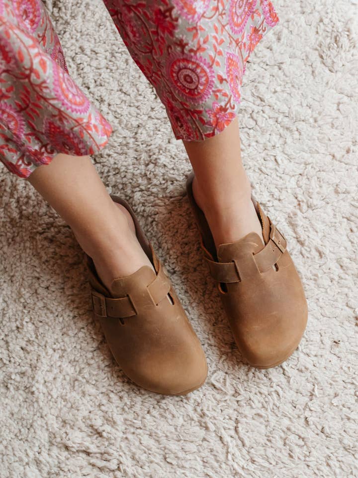 GENUINS - Wholesale Mules - Women's - RIVA OILED LEATHER CLAY UNISEX