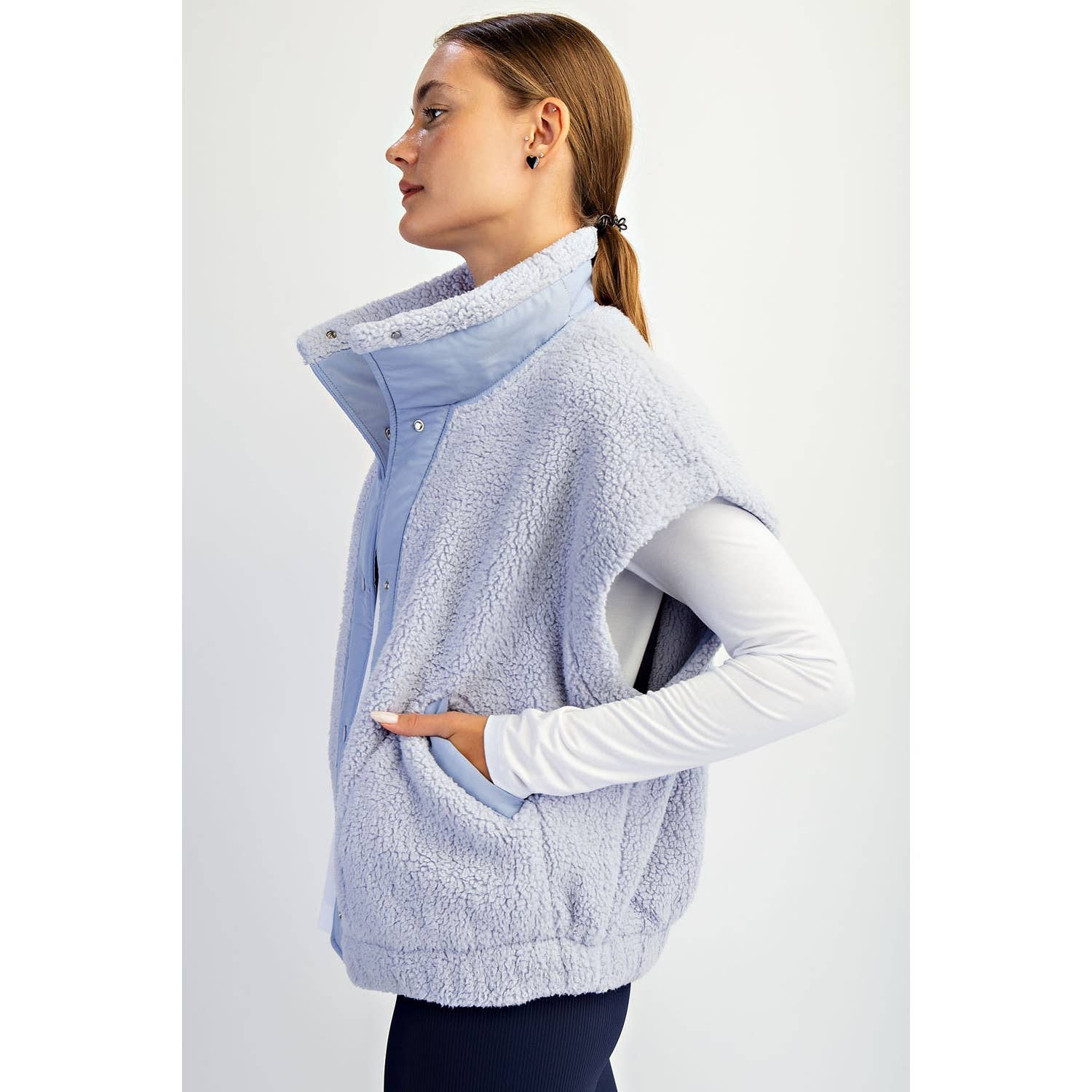 Rae Mode - Wholesale Athletic Jacket - Women's - OVERSIZED MICRO SHERPA VEST23