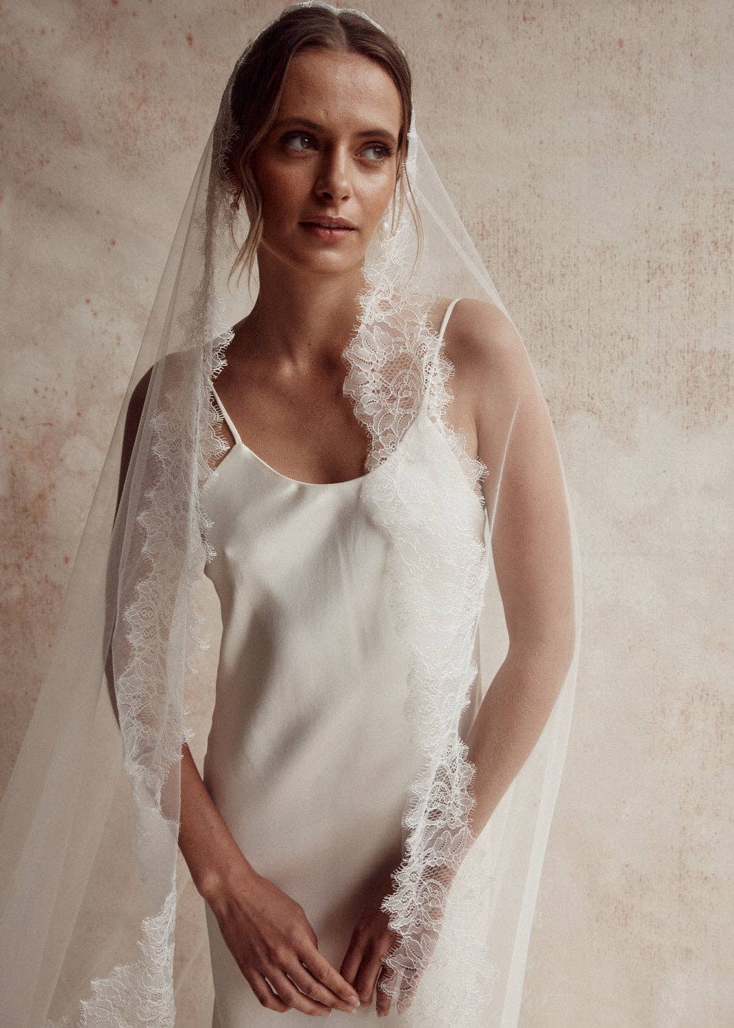 Dove Grey Accessories - Wholesale Veil - Women's - EMMY MANTILLA VEIL2