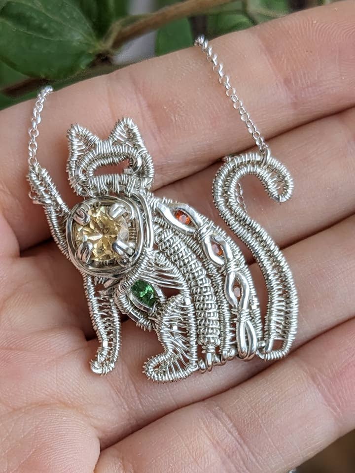 Collier Chat Citrine, Grenats Hessonites, Grenat Tsavorite pour la vente par Le Tourbillon Minéral