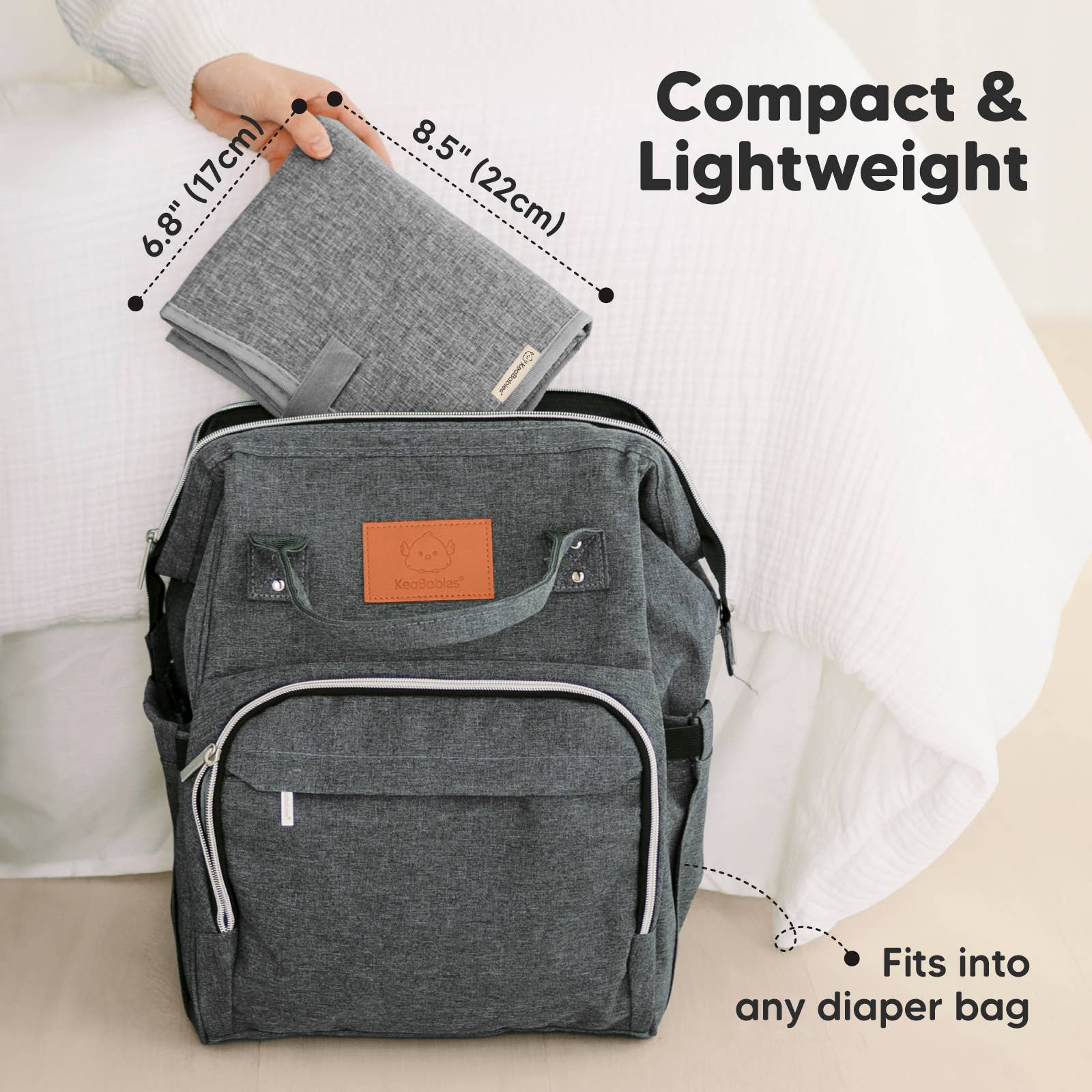 Cinza clássico Mudanças Portátil Swift para Bebé, Troca de Fraldas para venda a revendedores na Faire1