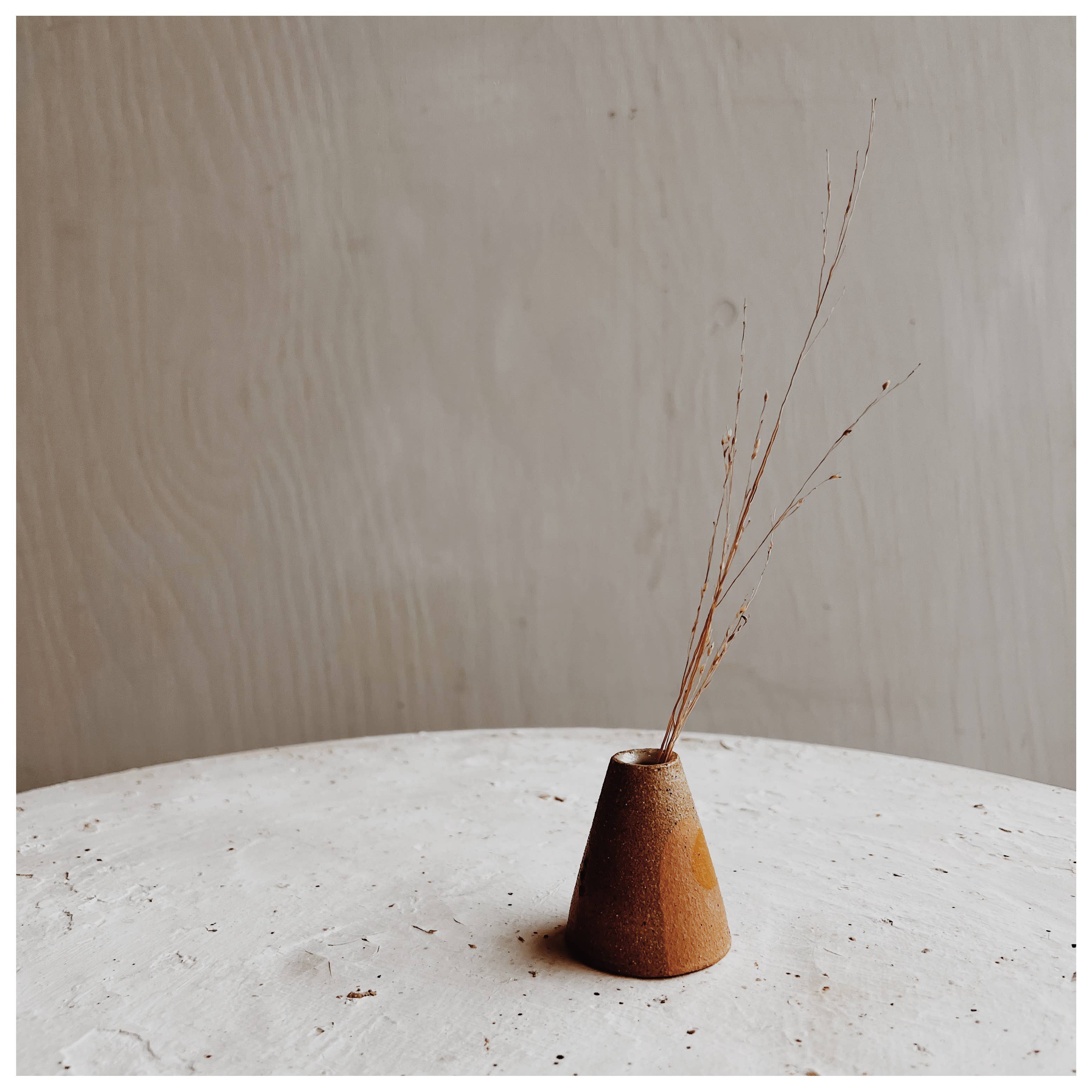 Good Hearted Woman - Wholesale Decorative Tabletop Object - Tiny Vase5