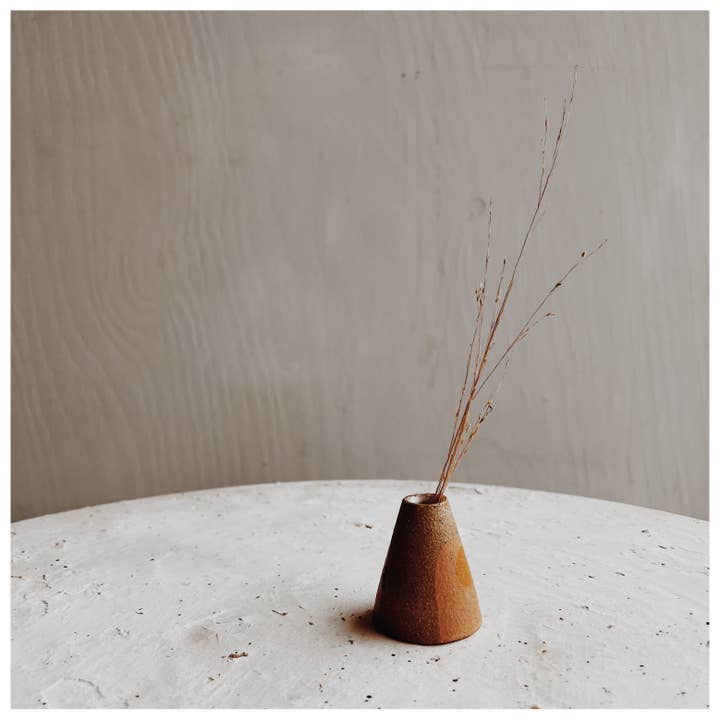 Good Hearted Woman - Wholesale Decorative Tabletop Object - Tiny Vase5