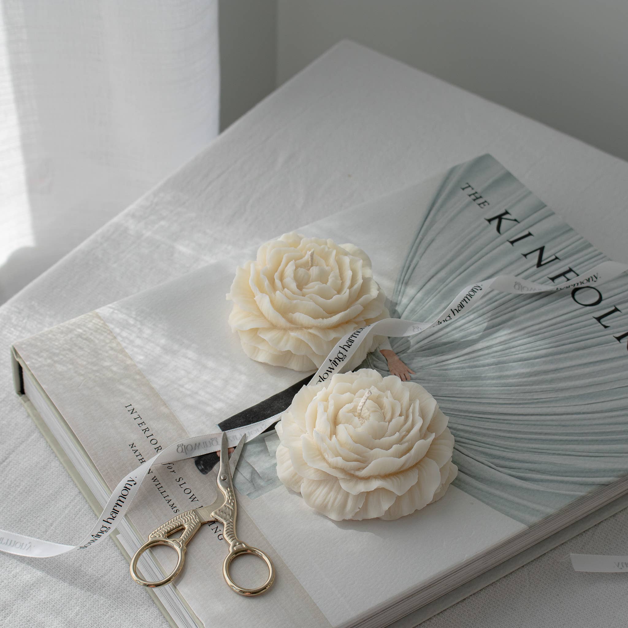 Glowing Harmony Candle Co - Venta al por mayor Velas de diseño llamativo - Vela de Peonía, Vela de Flor en Flor, Decoración Floral para el Hogar0