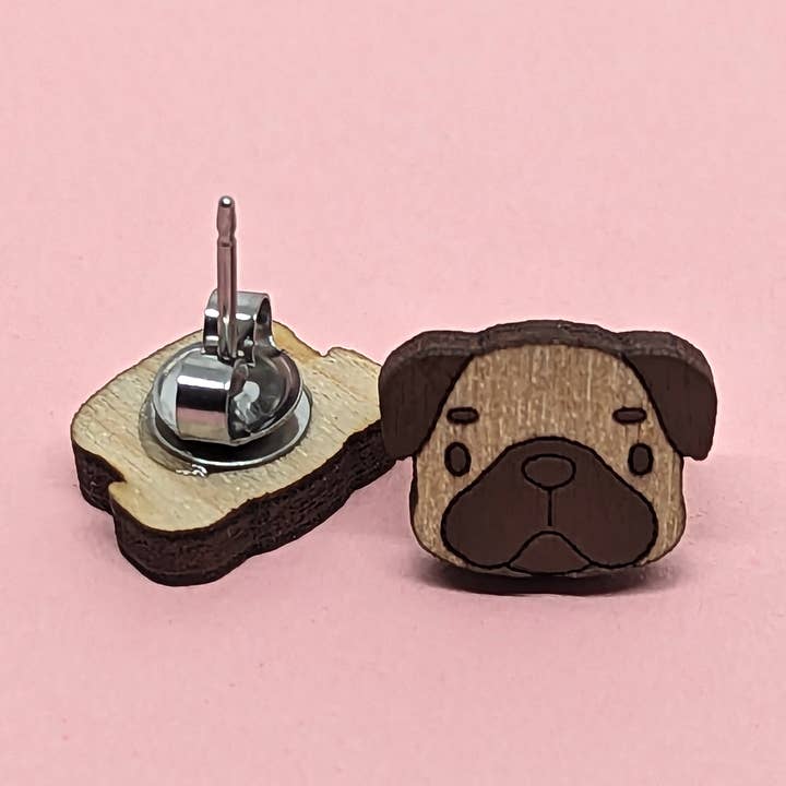 Unpossible Cuts - Vendita all'ingrosso Orecchini a bottone - Orecchini in legno fatti a mano a forma di carlino | Pet Lover | Cane0