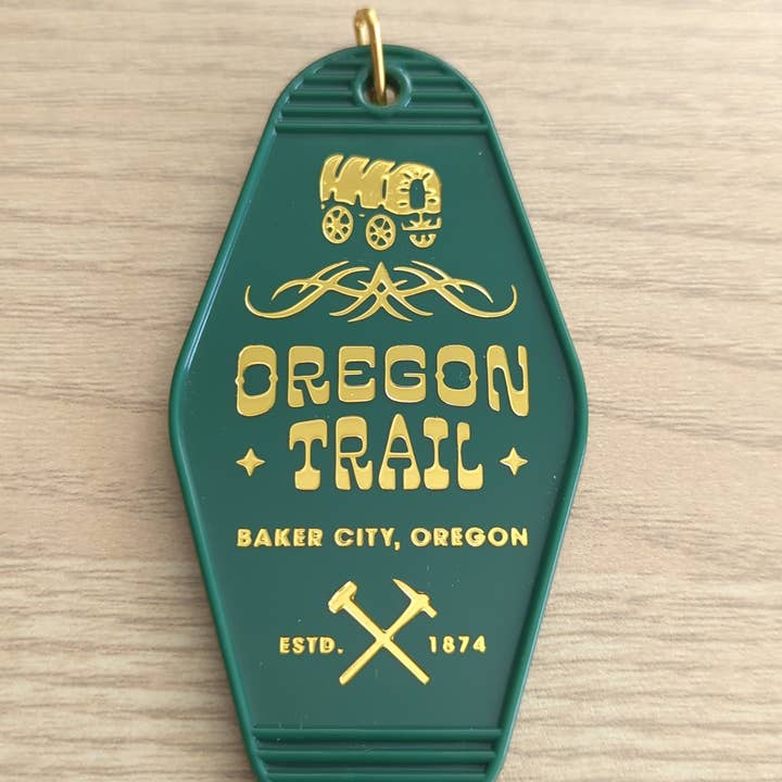 Savaria Marie Design - Wholesale Keychain - Unisex - Baker City Oregon Trail Retro Motel Keychain
