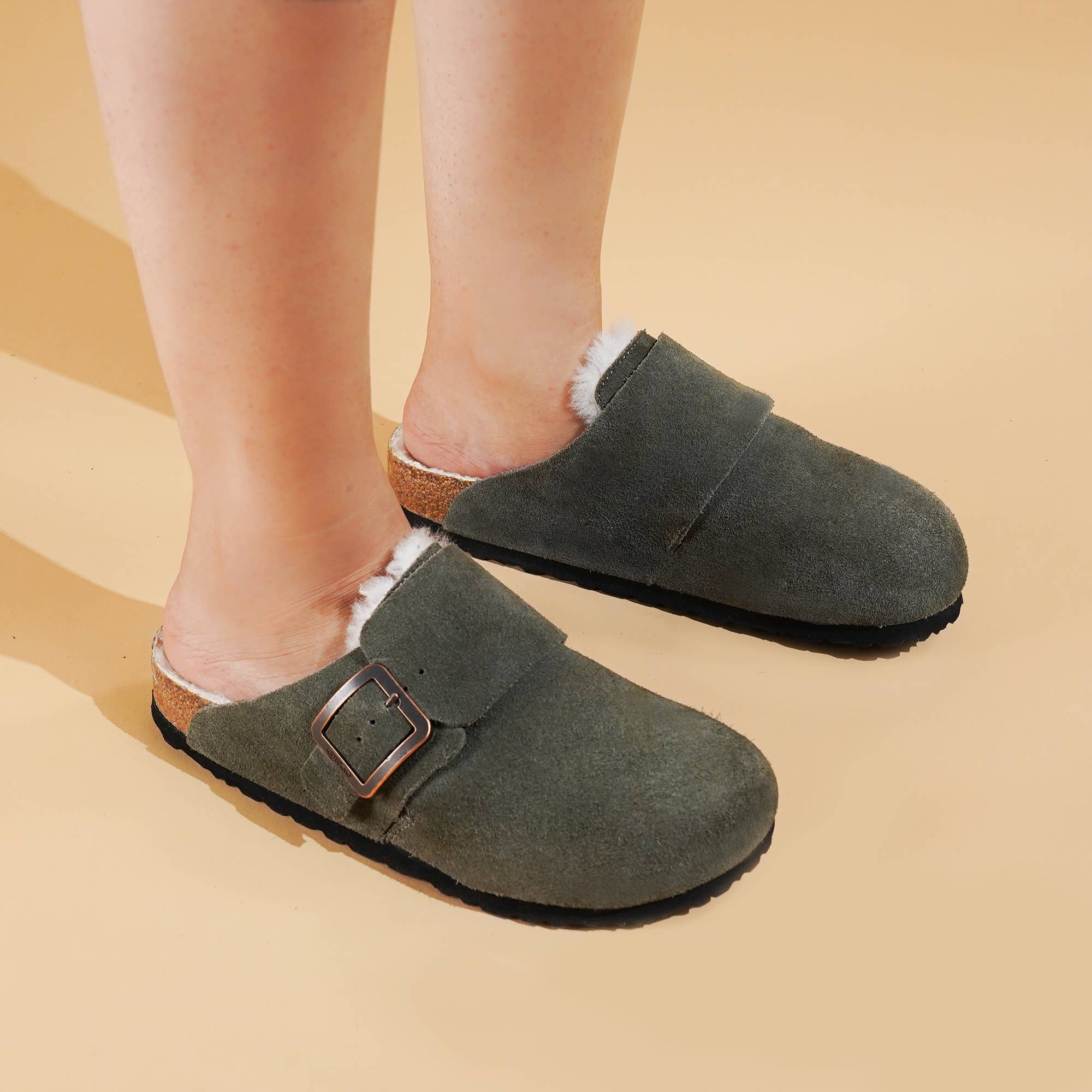 Aerothotic - Wholesale Clogs - Women's - Aerothotic Atlas Fur Genuine Leather Fur Lined Women Clogs 7
