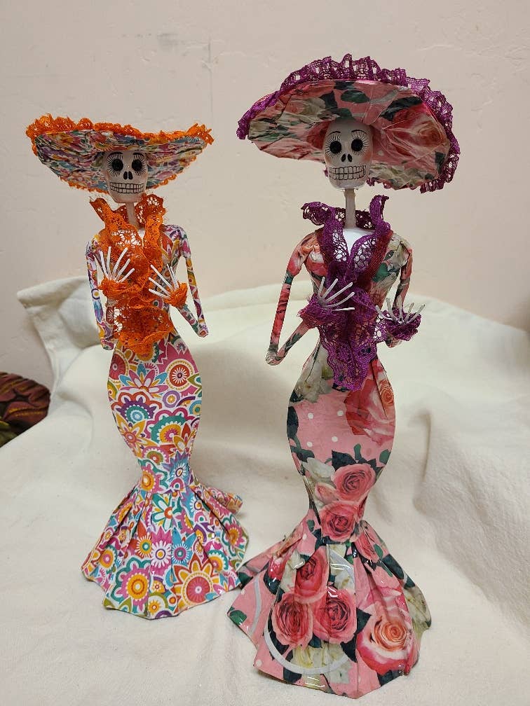 Arara Enterprises - Wholesale Decorative Figurine - Day of the Dead Catrina Skeleton, Paper Mache Figurine1