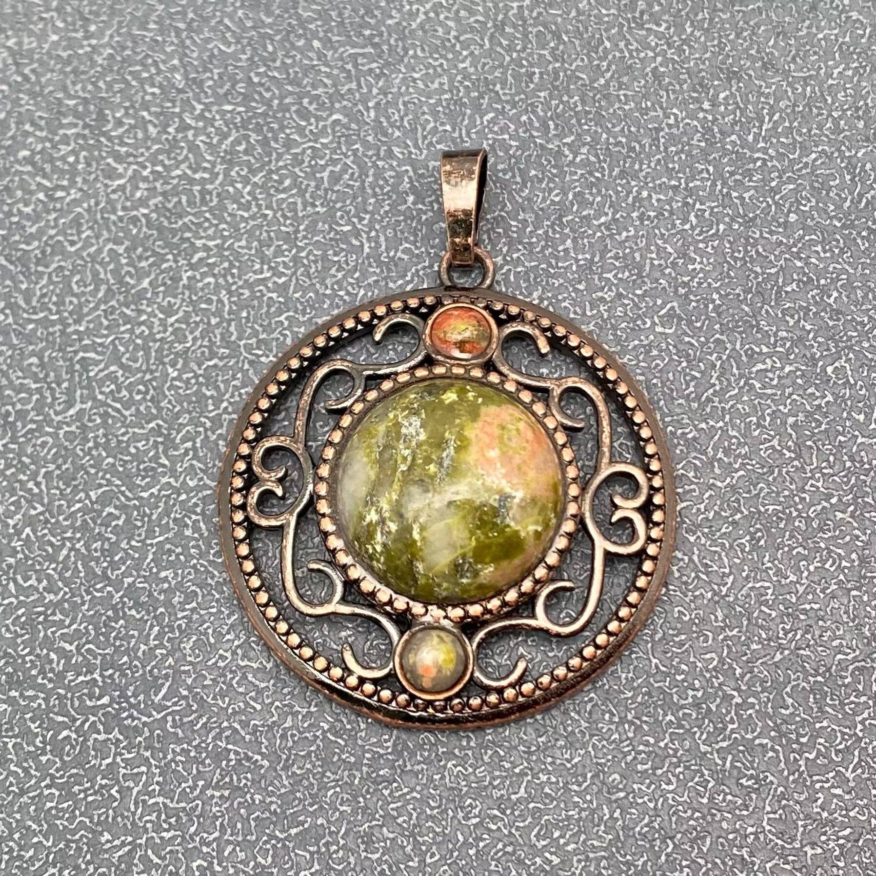 Mio Queena - Wholesale Individual Charm/Pendant - Vintage Natural Stone Hollow Circular Charm  Pendant - CS27