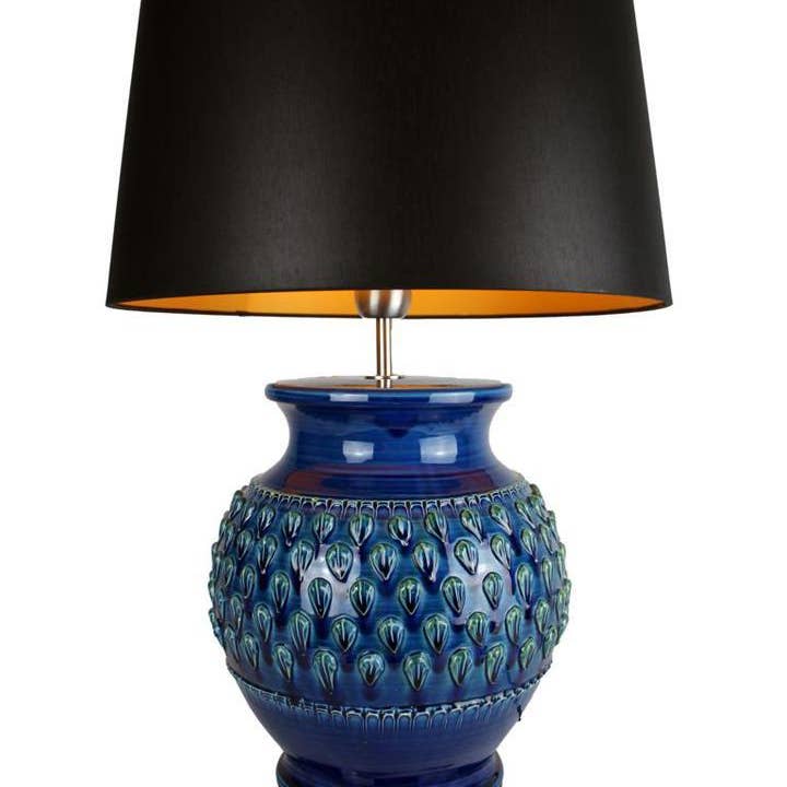Signature Home Collection GmbH – Engroshandel Lampeskærm – Lampeskærm sort stof/ guld interiør 40/33/25 cm