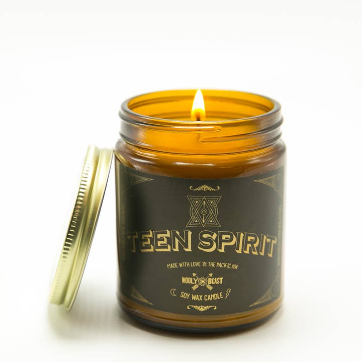 Teen Spirit Candela di soia per la vendita all'ingrosso da parte di Wooly Beast Naturals