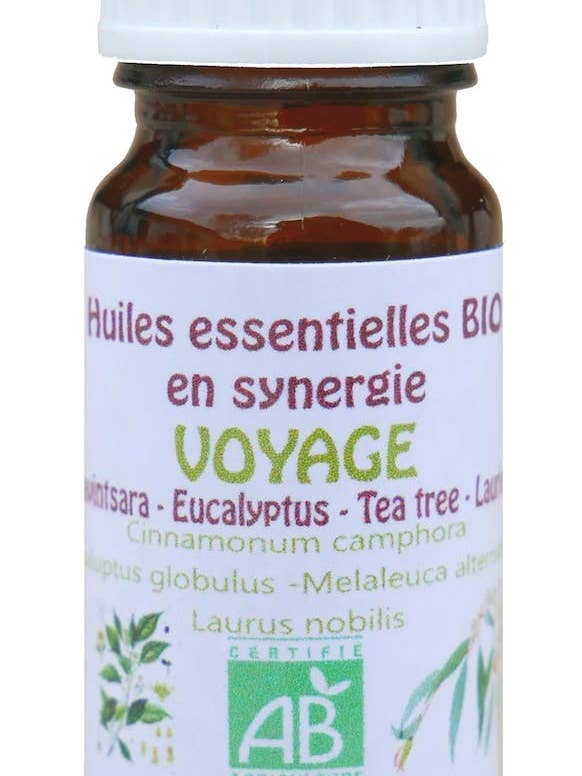 Synergi BIO Rejse Ravintsara-Tea tree-Laurel-Euca. 10ml for engroshandel hos Céven'Arômes