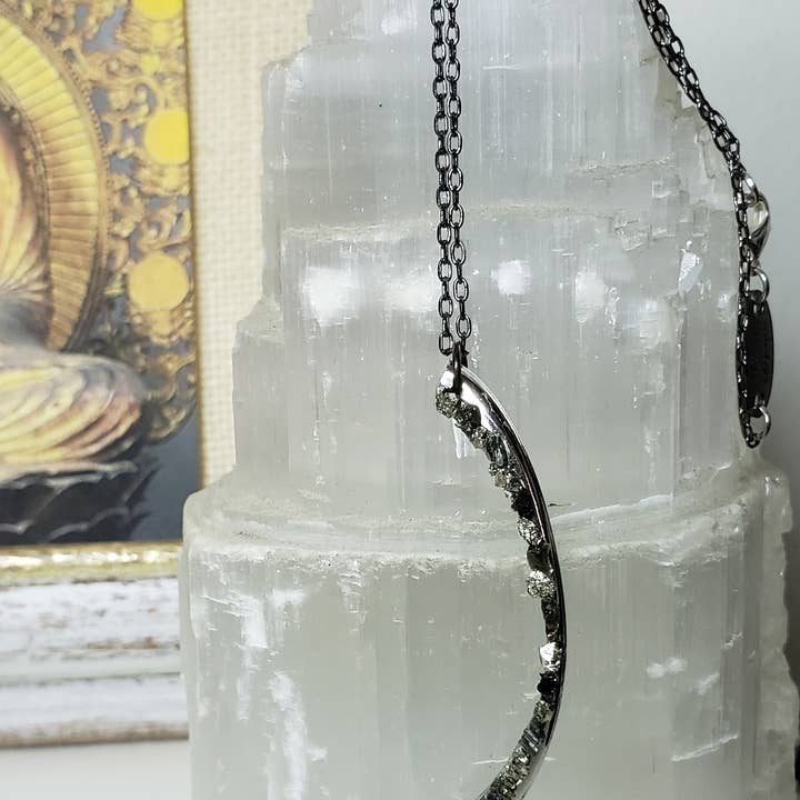 Marly Moretti - Wholesale Pendant/Charm Necklace - NEC-1483