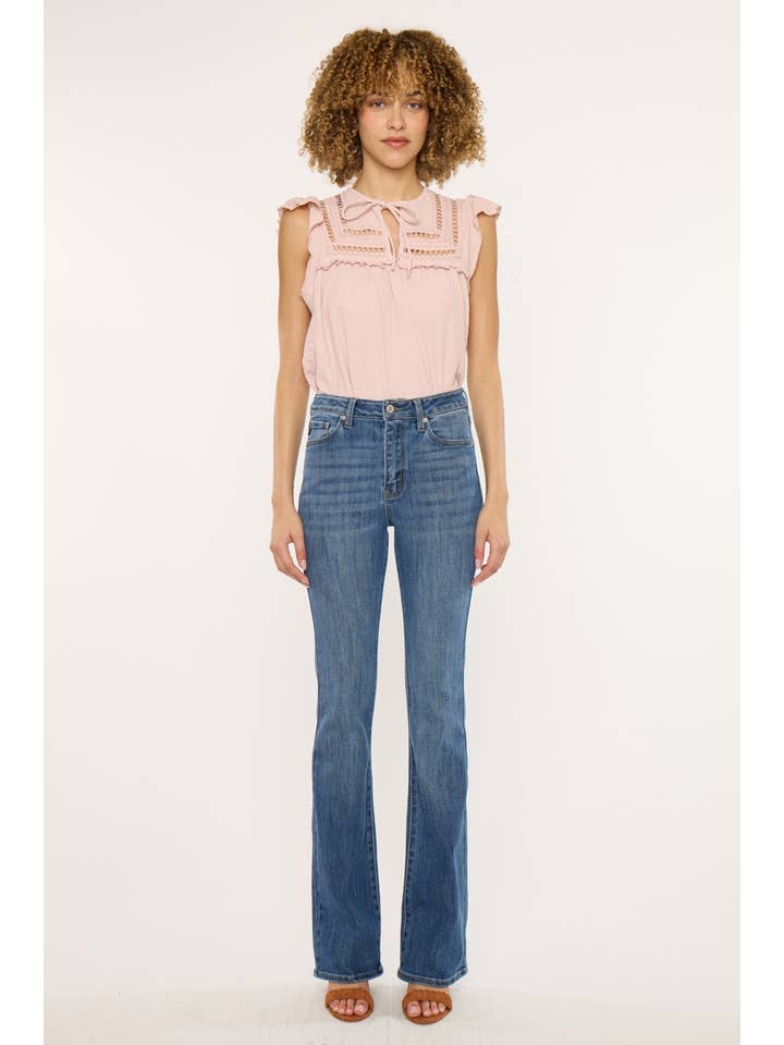 GEMIDDELDE OPEN PACK HIGH RISE BOOTCUT JEANS-KC70005M voor groothandel op Faire2