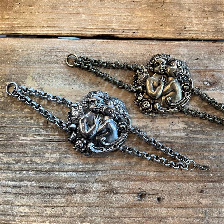 Lorraine Frances Jewelry - Venta al por mayor Pulseras de abalorios/colgantes - Pulsera de querubines besos victorianos