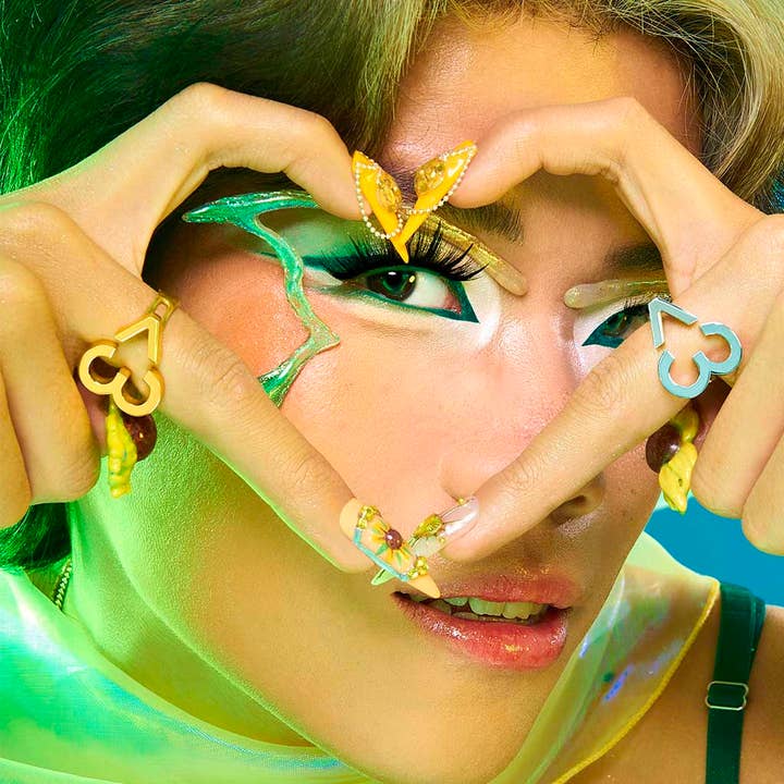 STUDIOCULT – Großhandel Band/Stapelring – Weniger-als-drei-Ring1