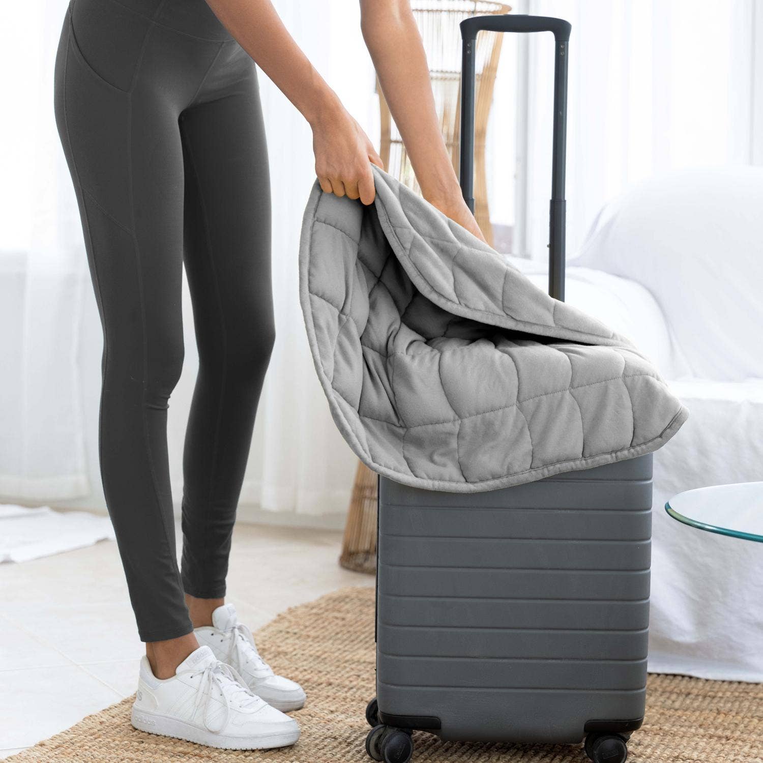 nodpod - Vente Couvertures de voyage - Nodpod BODY gris éléphant - Couverture lestée4