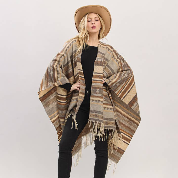 Sensibling Corp. - Vendita all'ingrosso Poncho - Donna - Poncho Ruana con frange con motivo azteco5