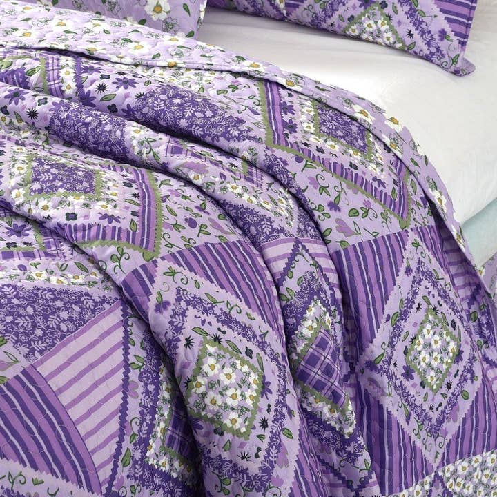 Duke Imports - Wholesale Bedding Set - "Lavender Fields" 3-Piece Designer Microfiber Quilt Set3