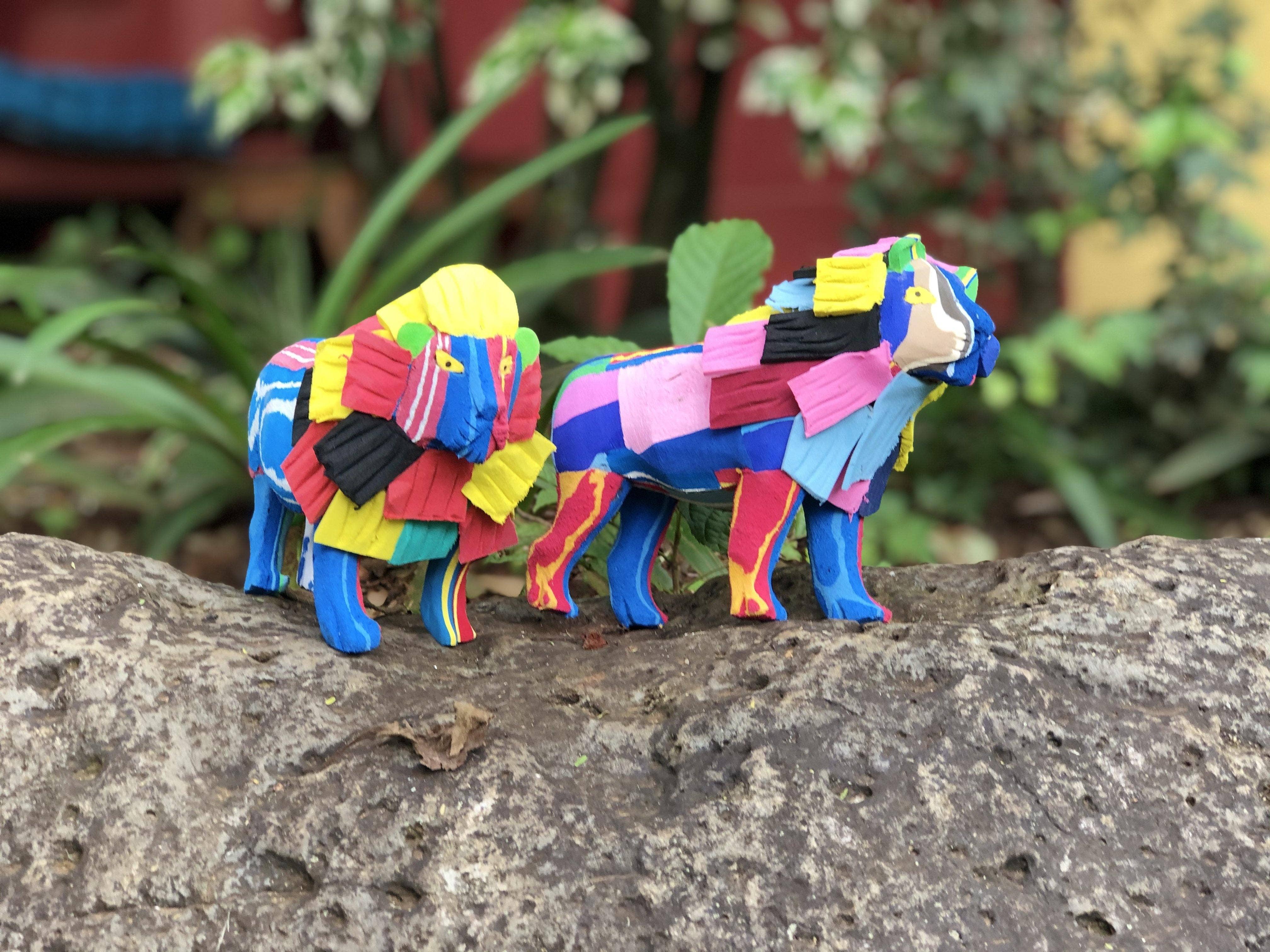 Ocean Sole – wholesale Sculpture – Recycled Lion Flip Flop Sculpture8