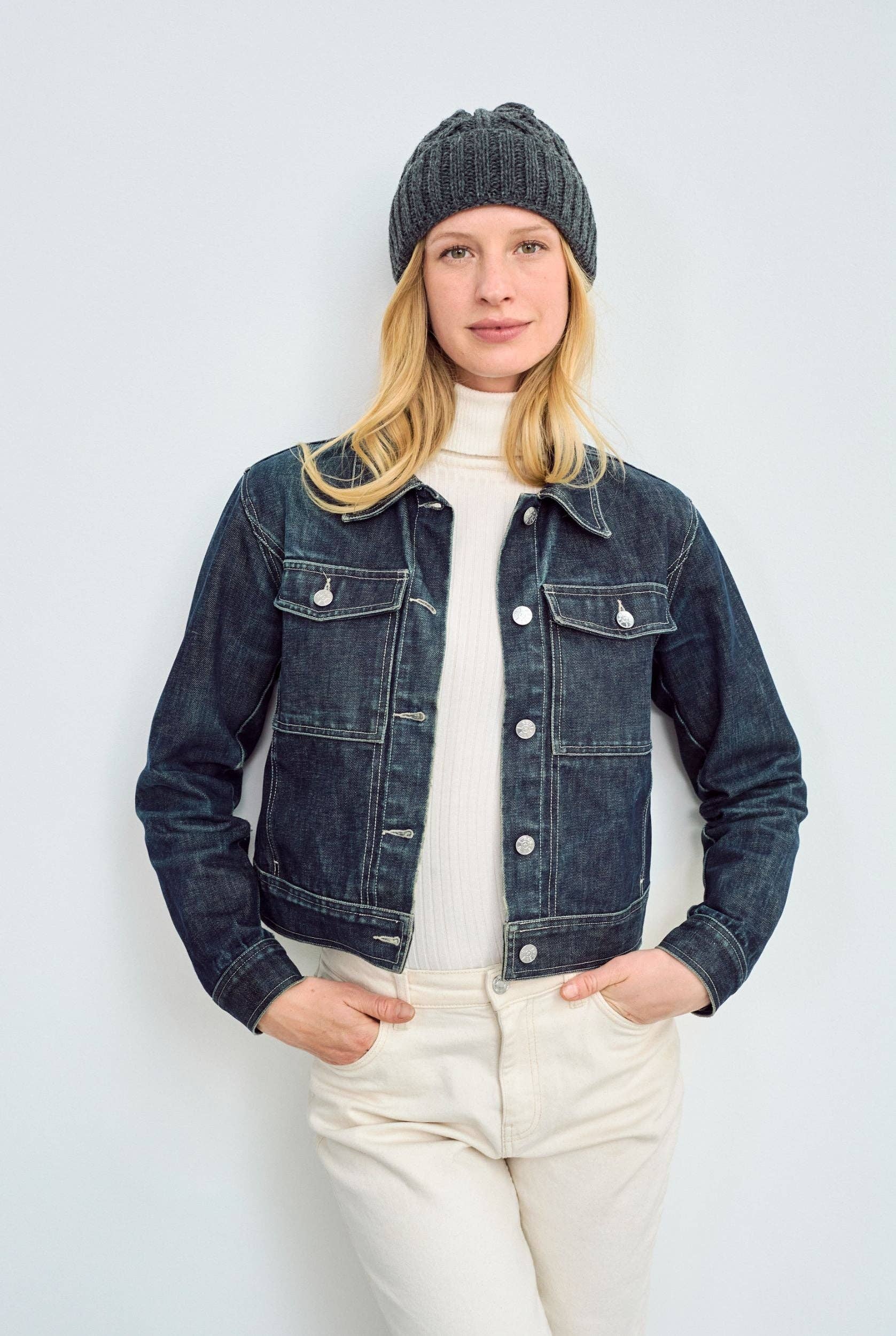 Aran Woollen Mills - Wholesale Beanie - Women's - Mulranny Aran Diamond Stitch Hat -  Grey1