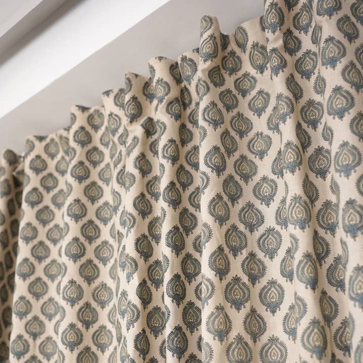 Rideau en lin coloré en viscose à motif bloc classique - Uday pour la vente par Fabdivine