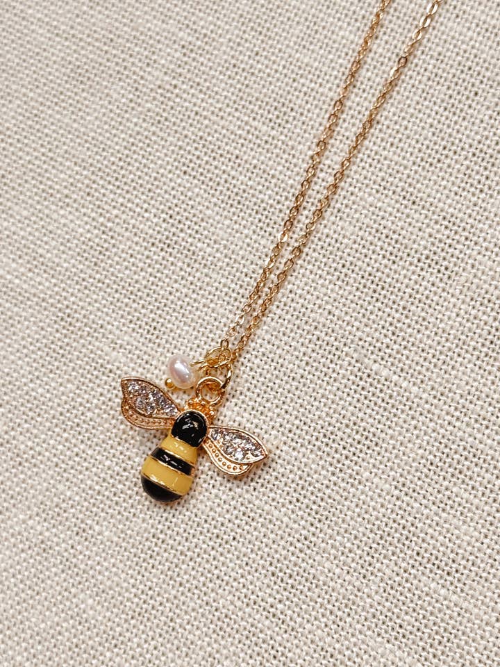 Bumblebee & Parel Bedelketting voor wholesale door Gracie Rose Designs