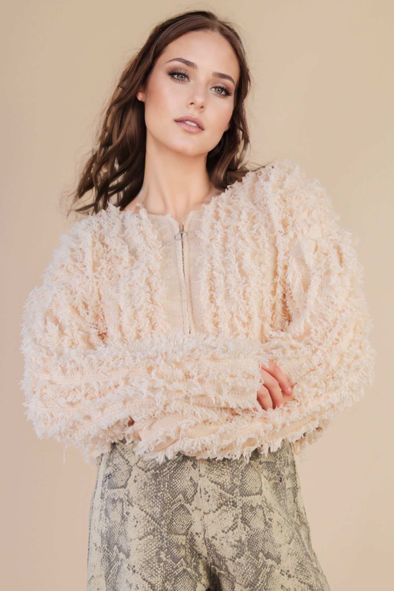 VERY J – Engroshandel Pullover - Dame – 12W3077N-Blød Shaggy Garn Striktrøje Feriejakke0