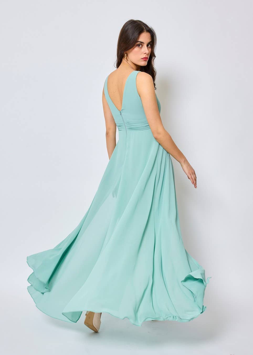 Eva & Lola - Epsilonn – Großhandel Abendkleid – Damen – Jumpsuit-Kleid mit tiefem V-Ausschnitt9