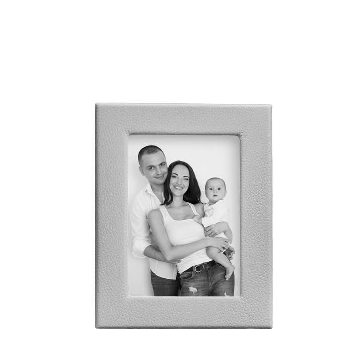Graphic Image Inc. - Wholesale Picture Frame - 5" x 7" Studio Frame