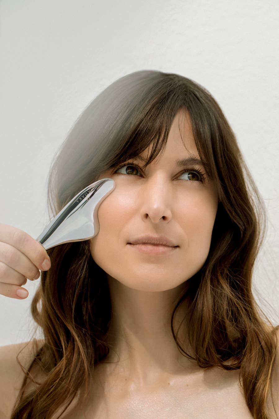 Beauty D - Wholesale Gua Sha Tool - Hadaka Sōleil Solar Powered Microcurrent Gua Sha Sculptor5